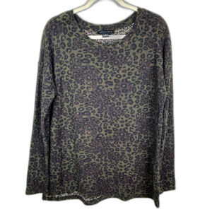 Sanctuary Anthropologie Spot on Popover Pullover Dark Leopard Camo Shirt Green M